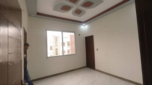 "Spacious 3 Bed Lounge | 3 Washrooms | West Open | 60ft Road"