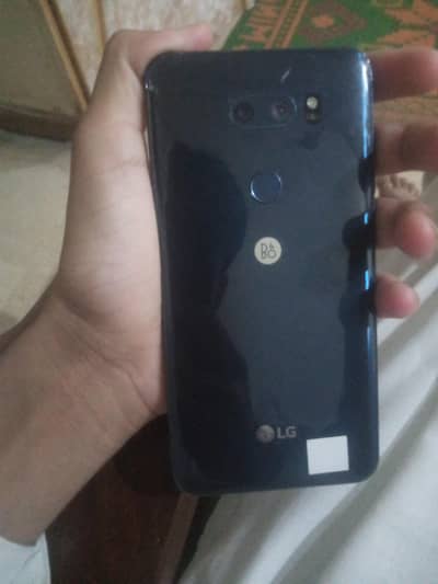 lg v30 4gb ram 64gb storage pta approved