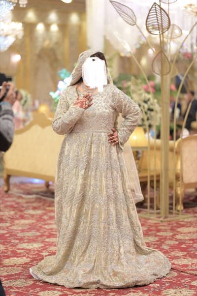 Grab this stunning outfit for Reception/Walima