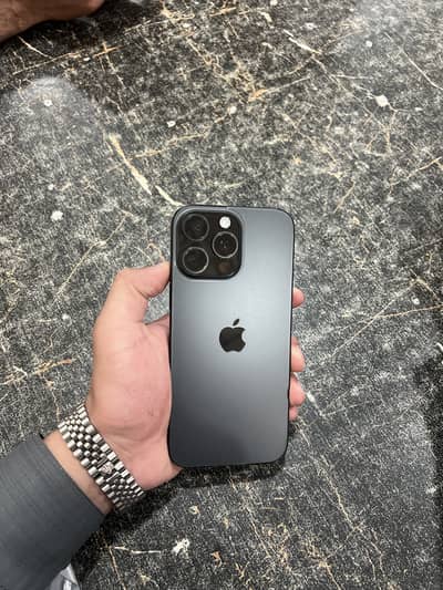 Iphone 16 pro max 256 gb with box LLA (Jv)