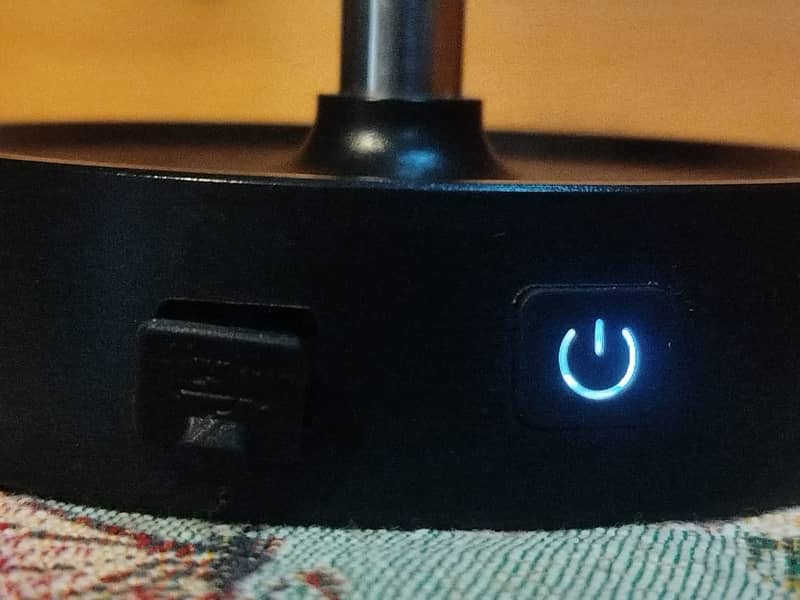 Chargeable Foldable Study Lamp 2