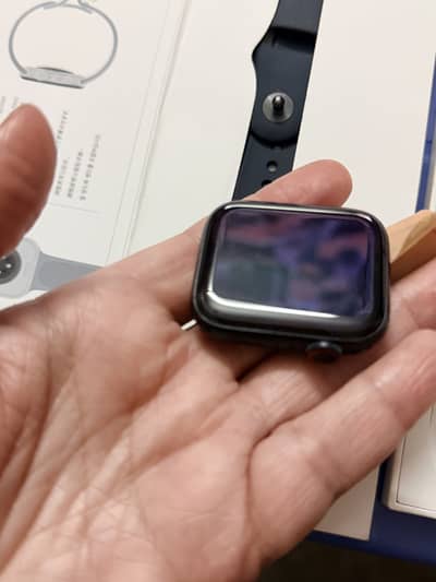 Apple Watch SE 2nd generation hardly used been in box mostly