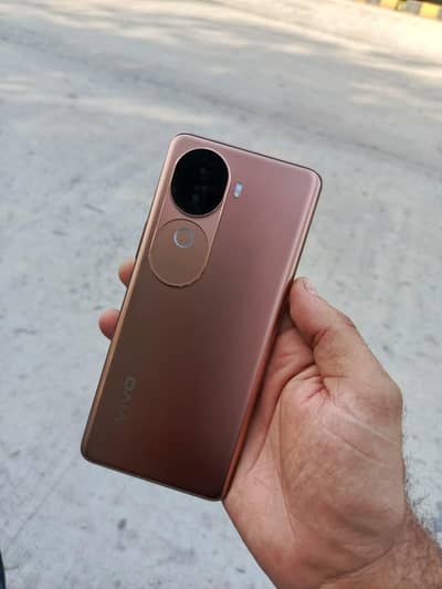 vivo v40e exchange possible with vivo v40 yha v50