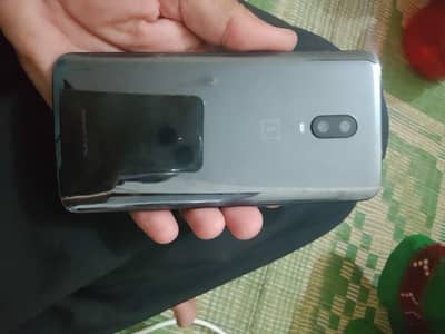 One Plus 6t dual sim approved 8/128 just glass crack no shade no dot