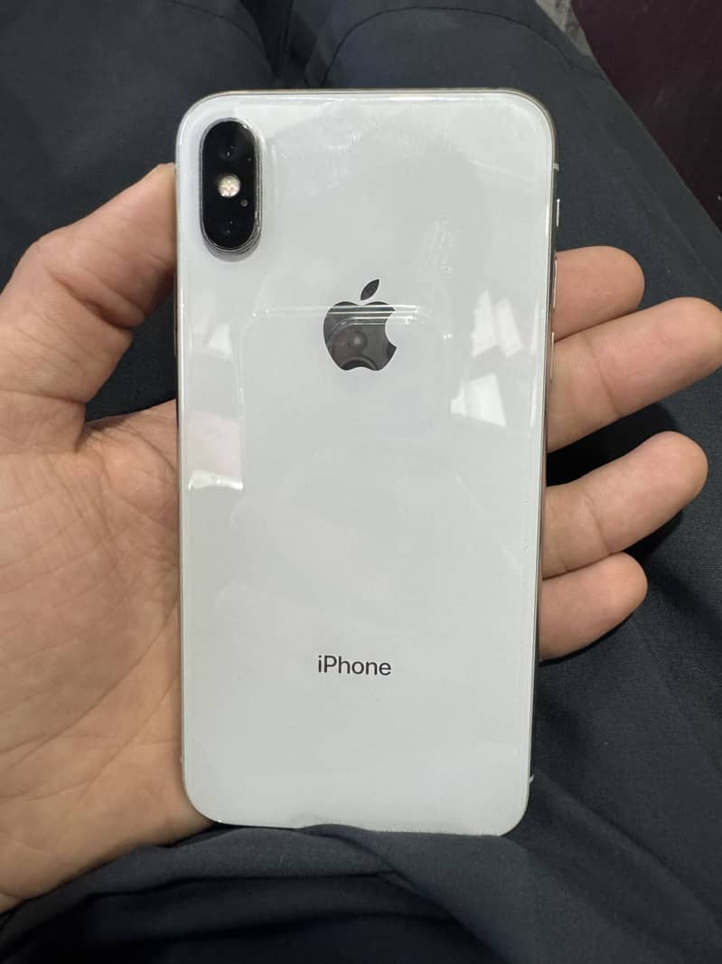 iPhone X 4