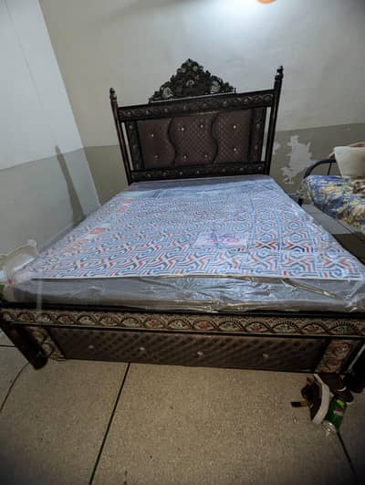 iron king size dubal bed without mattress