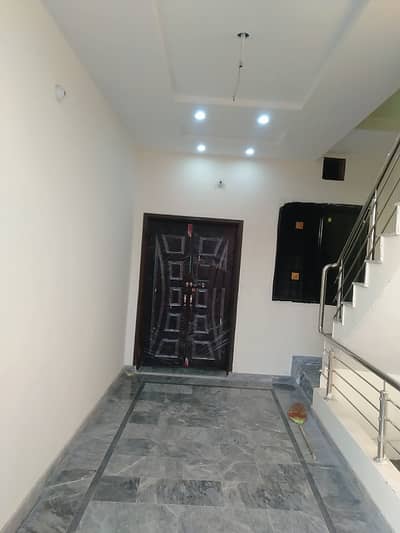 Vip beautiful 5 marla Upper portion is available for rent in sabzazar lhr