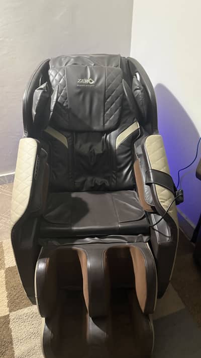 ZeroGravity Massaging chair