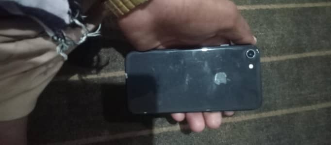 iphone 8    03704397699