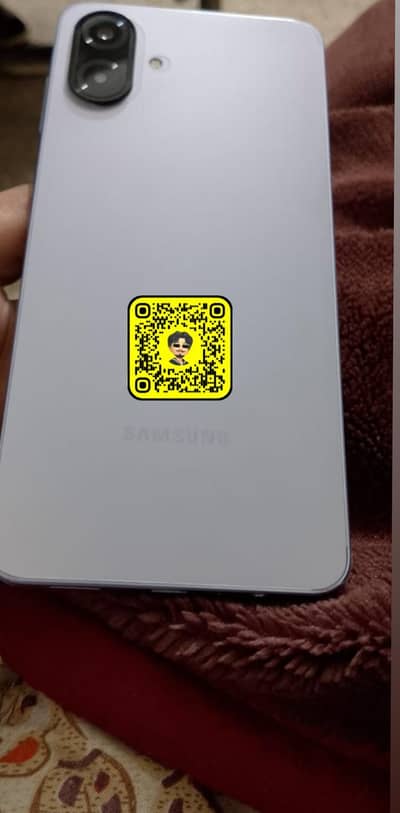 20 daya use barnd new mobile with box cable 4 64