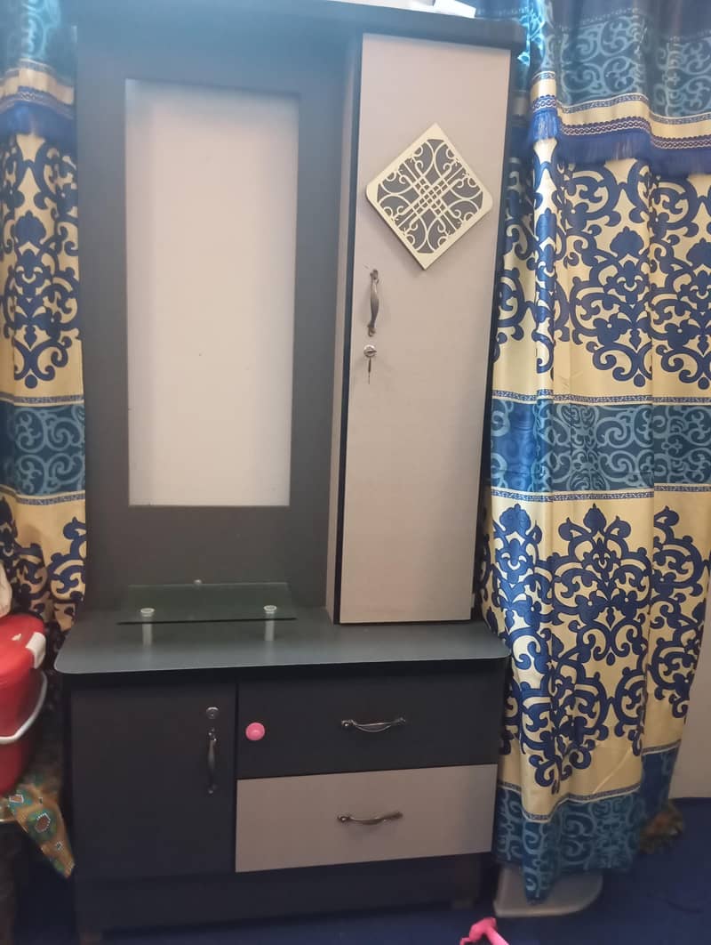 dressing table 2