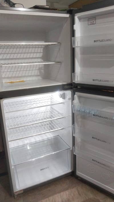 haeir refrigerator 10/10 condition