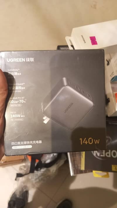 Ugreen 140W fast charger for  apple samsung android pixel