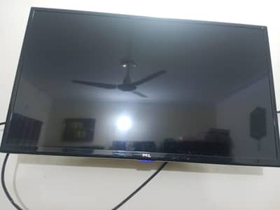 Pel LED 32"