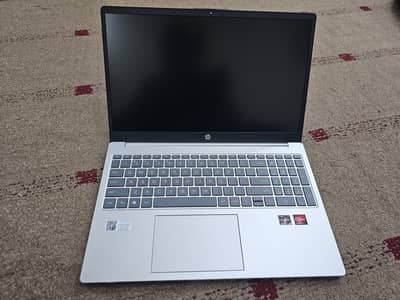 HP laptop 15 series 32 gb ram 512 ssd r