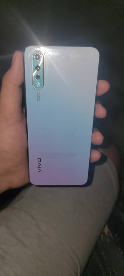 Vivo S1