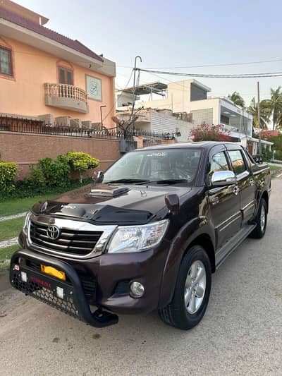 Toyota vigo champ model 2012 Registered 2013 out class condition