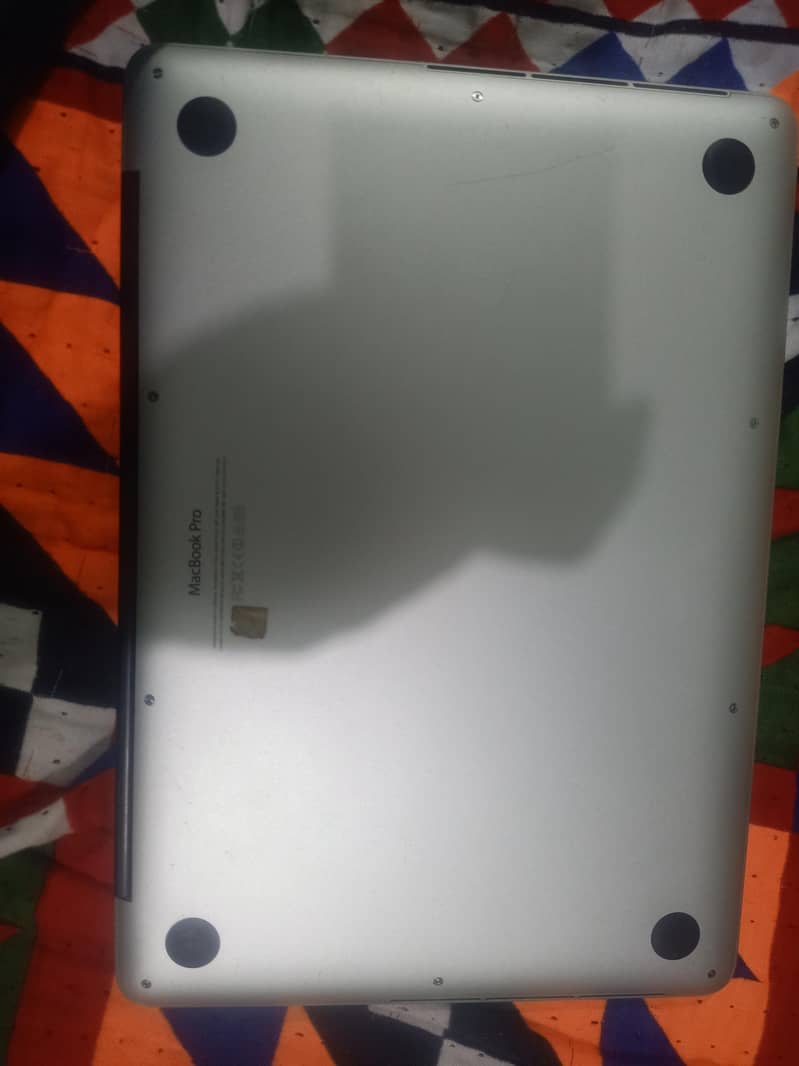 Apple MacBook 5