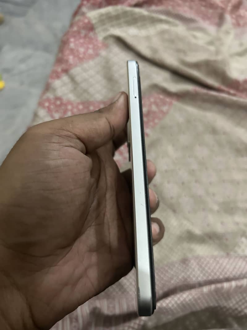 Dcode Bold 3 Pro White 128/12 8+4 3