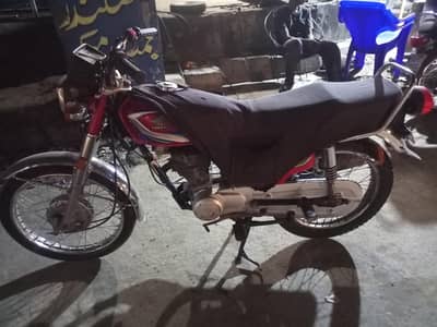 Honda CG 125 model 2022 chalne mein bahut acchi