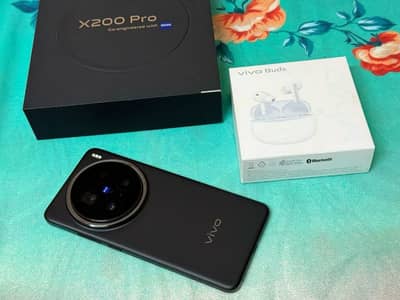 vivo x 200 Pro Mobile 256 gb with Full Box urgent sale
