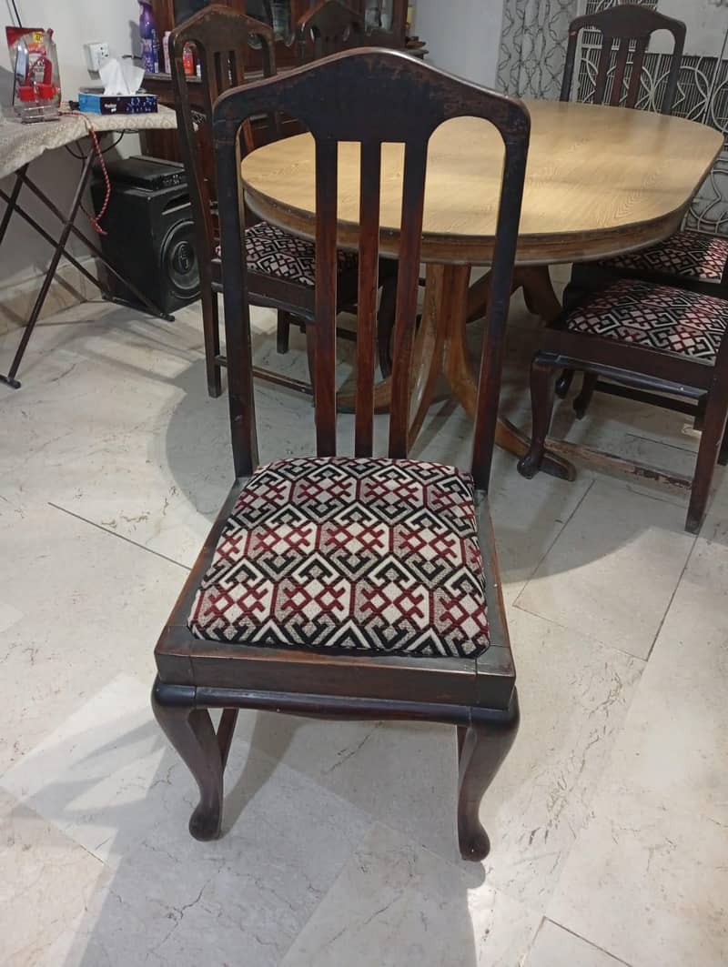 6 Persons Dining Table 4