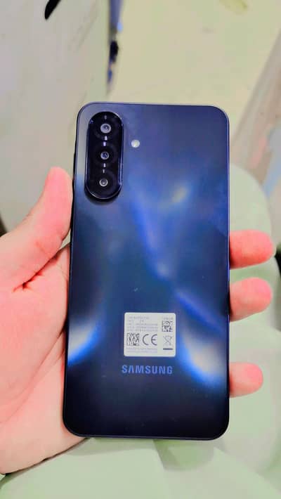 Samsung A17 (jast box open)