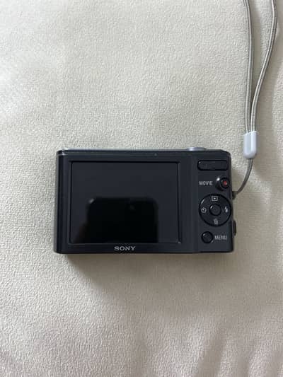 Digital camera: sony cybershot dsc w800