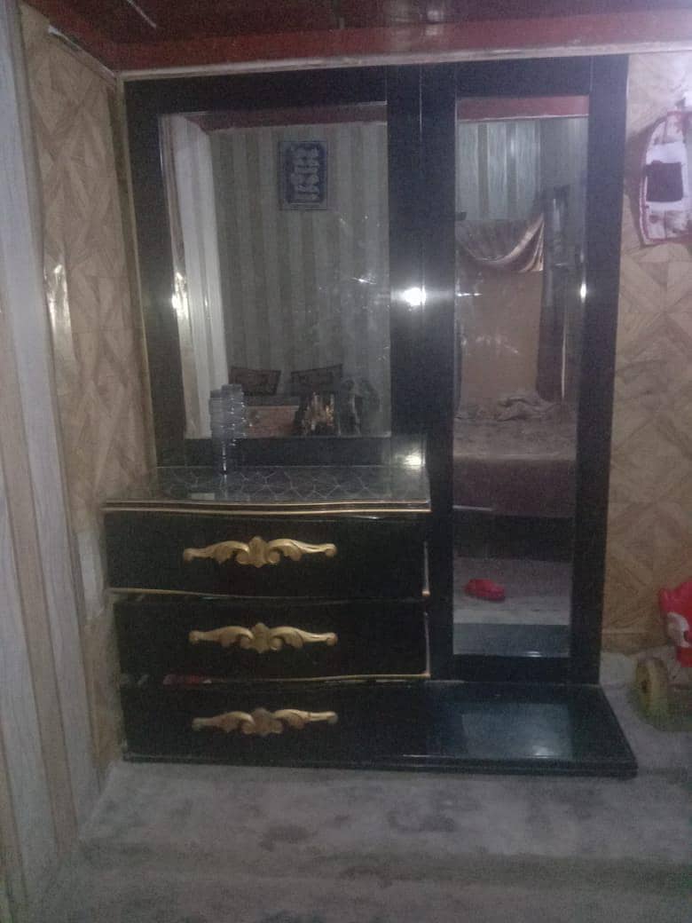 Dressing table 2