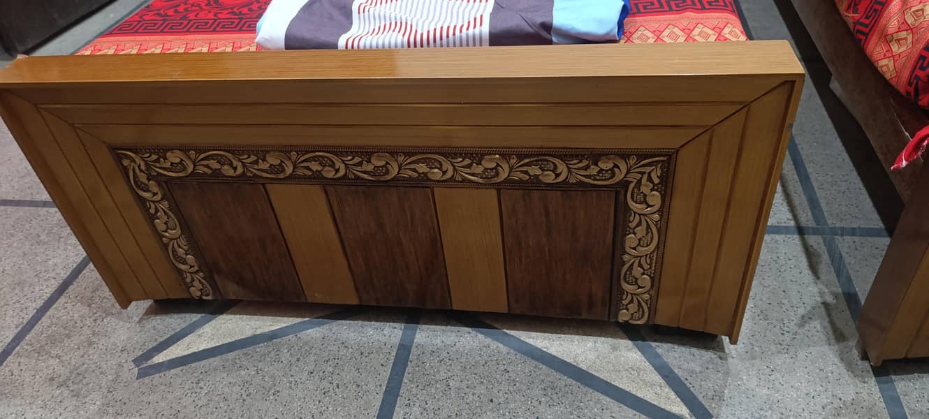 single bed without matteress 2