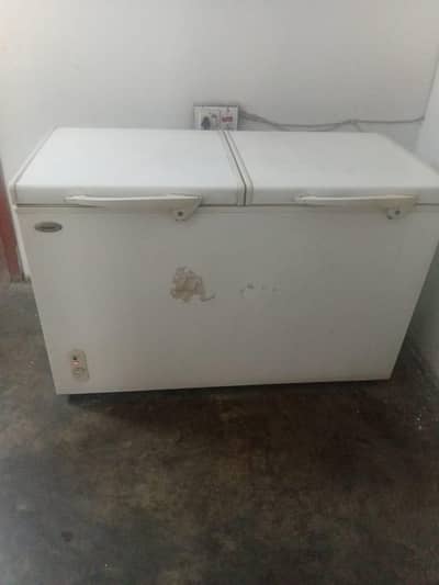 dawlance waves chest deep freezer