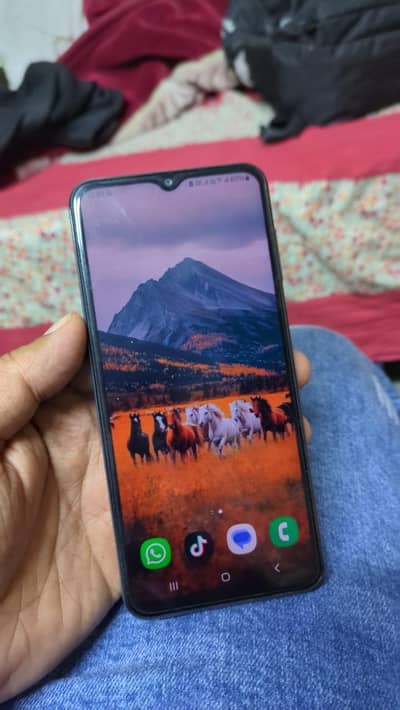 Samsung galaxy A13  6gb ram 128 memory with box charger