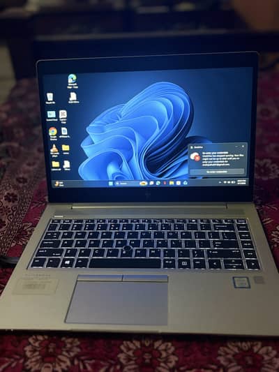 i5 8th gen 16gb ram ddr4 256gb SSD 1080p hd display