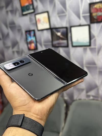 Google Pixel Fold 12GB 256GB Pta Approved C mint condition