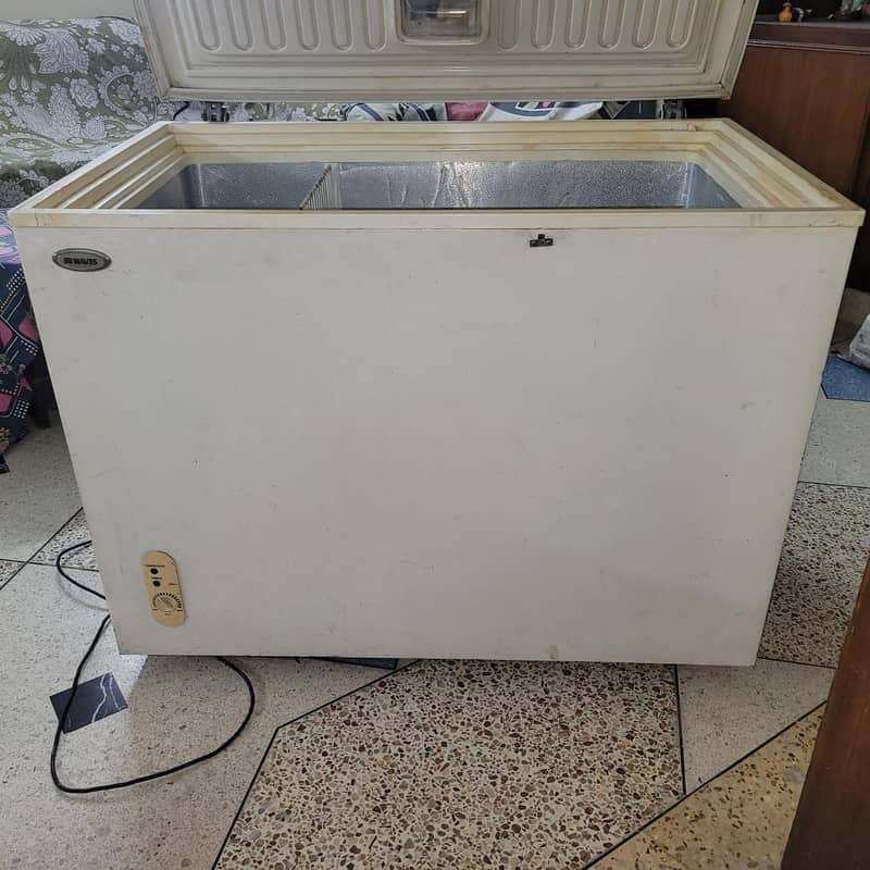 waves deep freezer 1