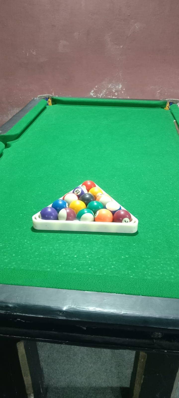 Snooker table 0