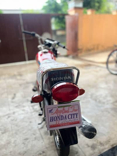 Honda 125 / model 2026