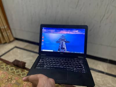 Core i5 5th generation 2.30GHz  Dell latitude E7250 8gb 128mb