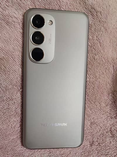 Tecno spark 40 pro+  Mobile and charger 6 months wrnty