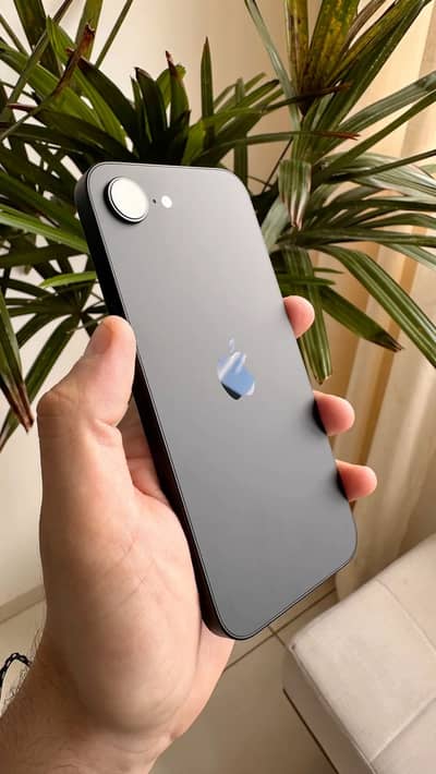 IPHONE 16e 128GB 100 health