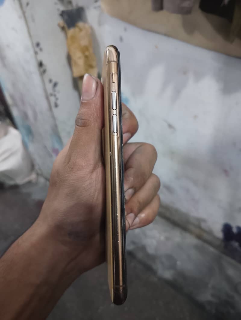 Iphone 11 pro max 6