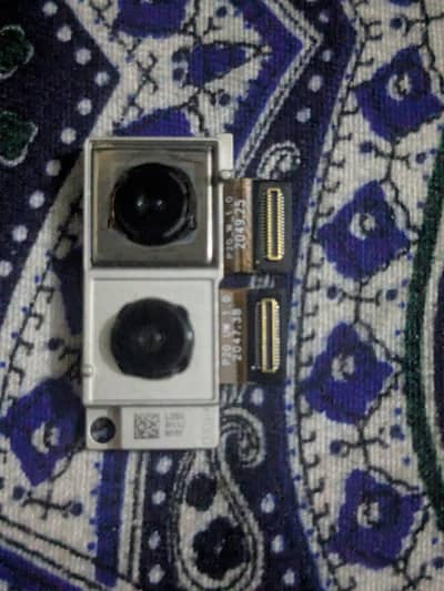 orignal pixel 5 camera both