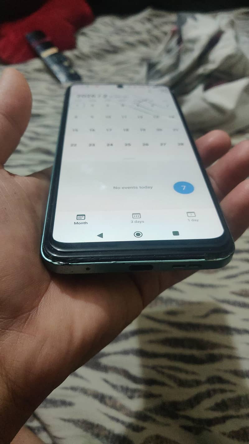 panel broke but working 3334040760 2