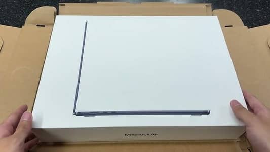 MacBook Air 13-inch – Midnight – Apple M5 chip – 16gb RAM – 1tb
