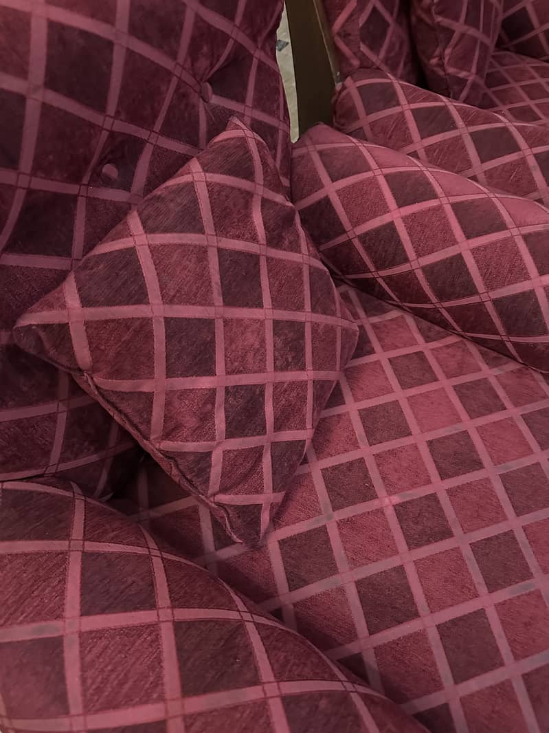 Sofa 10/10 condition 1