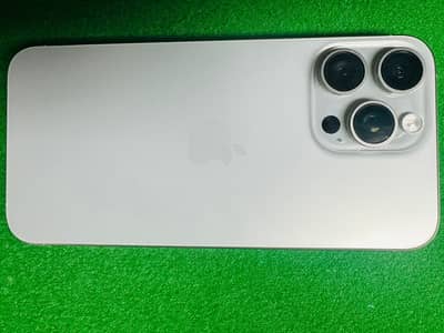 Iphone 15 pro max (Non pta factor unlock)