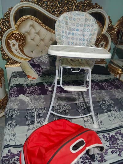 baby feeds and walebdhdhdbdudh