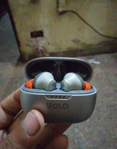 Yolo Pods Aria with ANC condition 10 by 10 03244063749