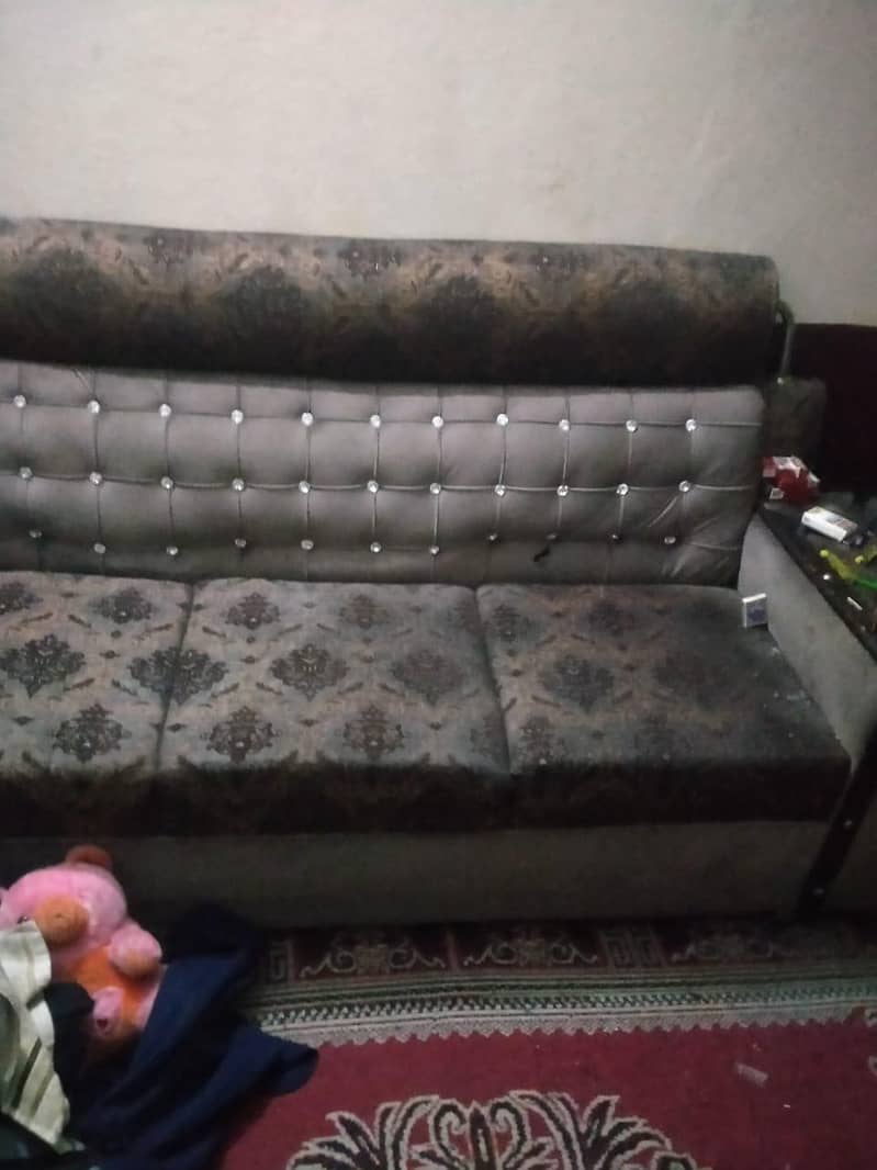 sofa 5 seater 0