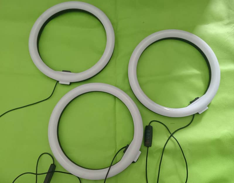 RINGLIGHT WITH STAND 3